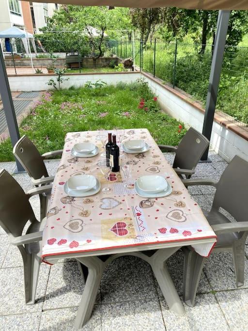 Bella Garden House - Private Garden In Floransa Dış mekan fotoğraf